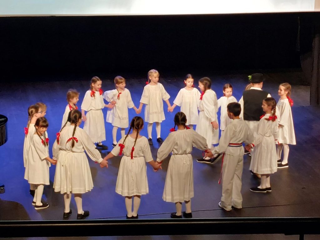 Rovišće domaćin 22. Smotre dječjeg folklora BBŽ: Podržite male čuvare narodne baštine! ZKUU BBZ Mali folklorasi2