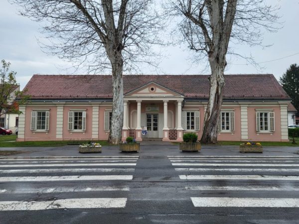 djecja knjiznica 3 1024x768 1