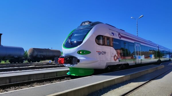 elektrobaterijski vlak 2