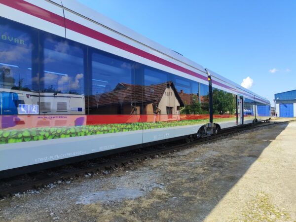 elektrobaterijski vlak 7