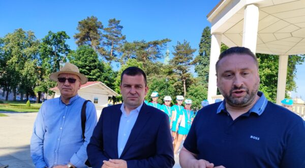 mazoretkinje i Hana Birac 2