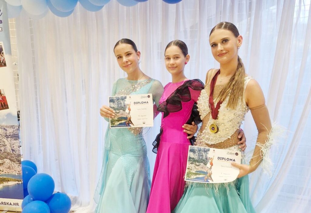 1.lana gloria sara