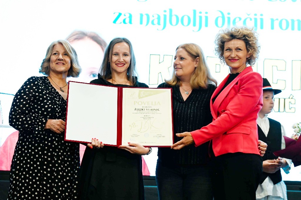 (FOTO) Roman ‘Koraci’ Željke Vlainić dobitnik nagrade ‘Mato Lovrak’ – Poruka plemenitosti i podrške u djetinjstvu 2025 06 2 nagrada matolovrak 3