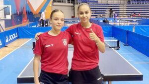 KONCAR KLARA BENKO LANA 002