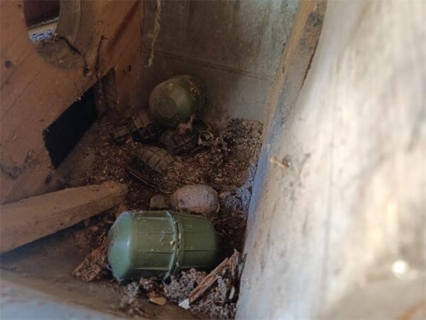 bombe policija oruzje