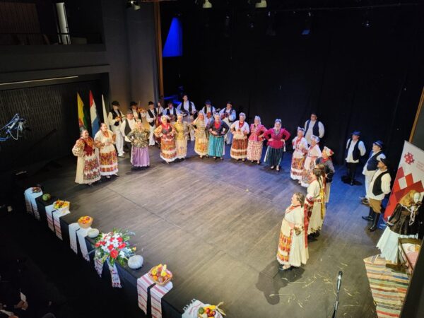 folklor 32. susret folklornih ansambala i izvornih skupina 1