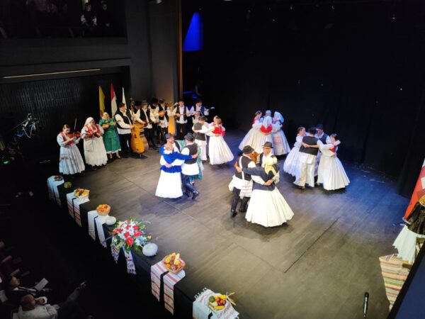 folklor 32. susret folklornih ansambala i izvornih skupina 6