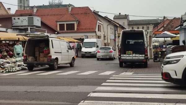 parking trznica 1