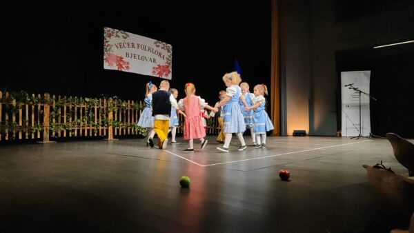 vecer folklora ceska obec 2025 7