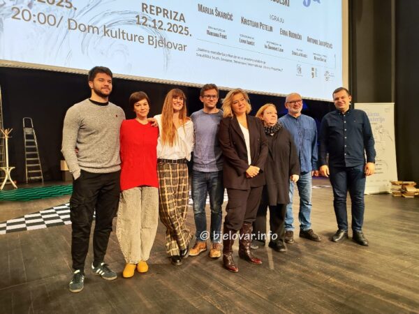 2025 11 24 staklenamenazerija 2