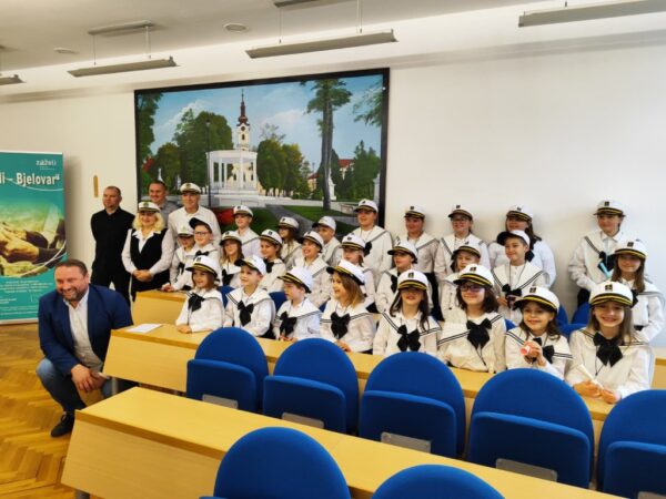 WhatsApp Image 2025 11 28 at 10.18.48e