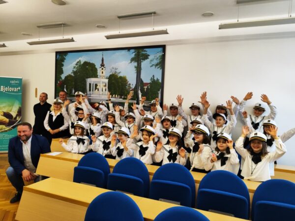 WhatsApp Image 2025 11 28 at 10.18.48w