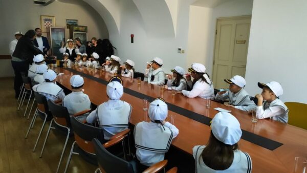 WhatsApp Image 2025 11 28 at 10.19.49r