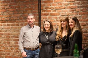 2025 12 07 staklenamenazerija 13