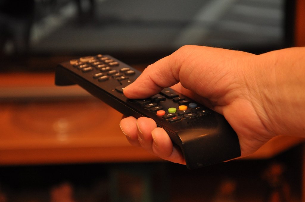 USKOK podigao optužnicu: 24 osobe zaradile gotovo milijun eura na ilegalnim TV paketima! televizor televizija daljinski