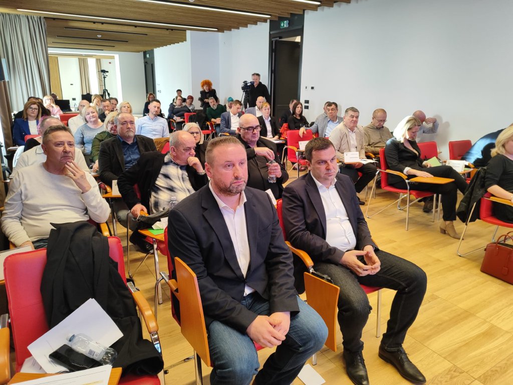 Burna rasprava na vijeću oko zamućenja vode u Bjelovaru: Tko je zakazao u komunikaciji s građanima? gradsko vijece 2026 veljaca 4