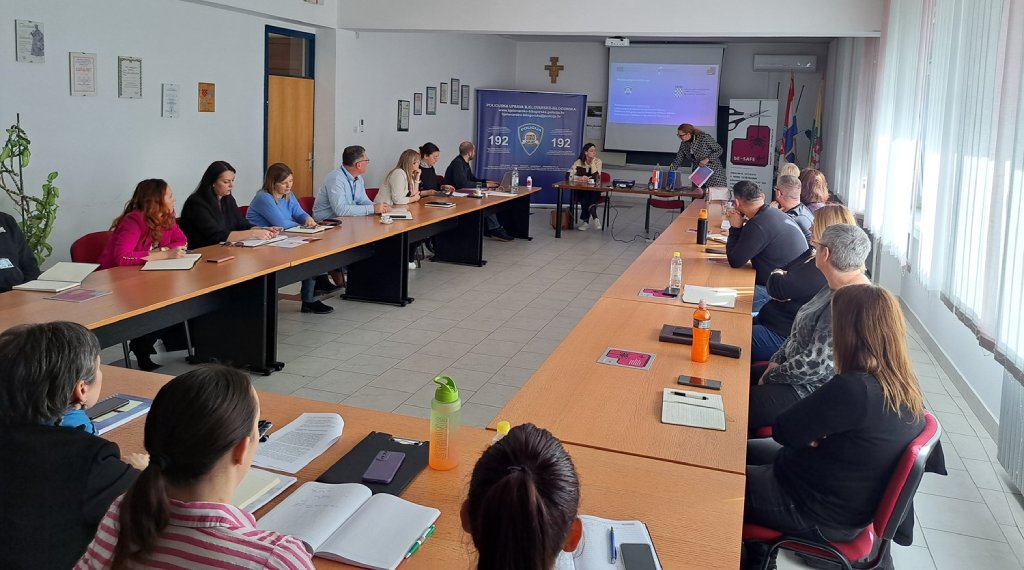 Policijski službenici educirani za prepoznavanje i borbu protiv online nasilja nad ženama i djevojčicama policija edukacija