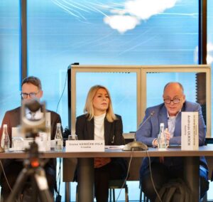 jasna vanicek fila 1