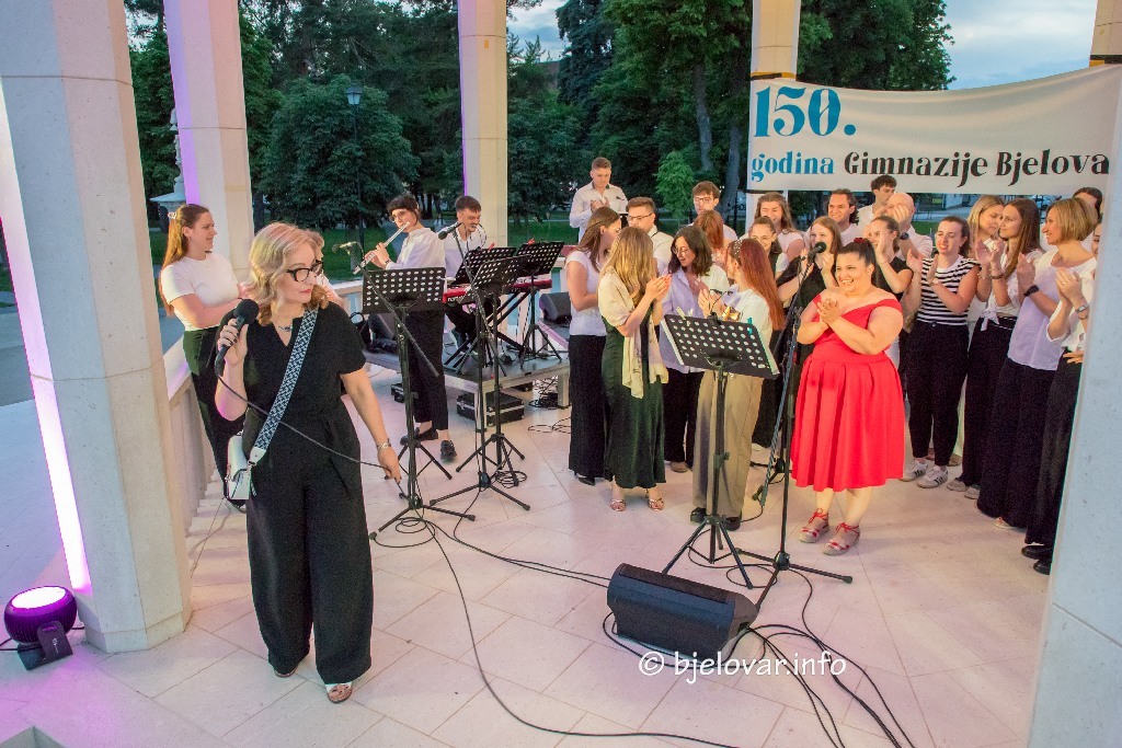 Harmonija generacija za velikih 150 godina Gimnazije Bjelovar: Glazba spojila bivše i sadašnje učenike 2026 05 30 150gimnazijabjelovar 121