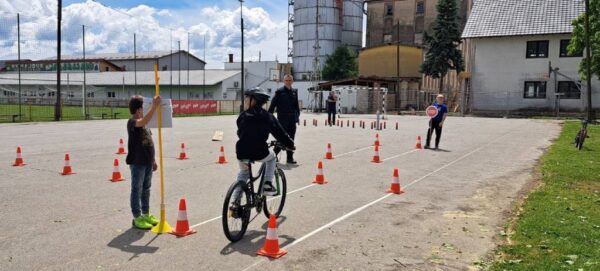 bicikl policija poligon 1