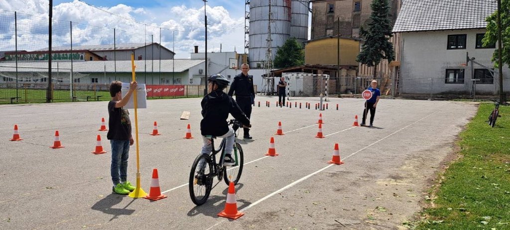 Prometna kultura od najranije dobi: Započeli ispiti za sigurno upravljanje biciklom bicikl policija poligon 1