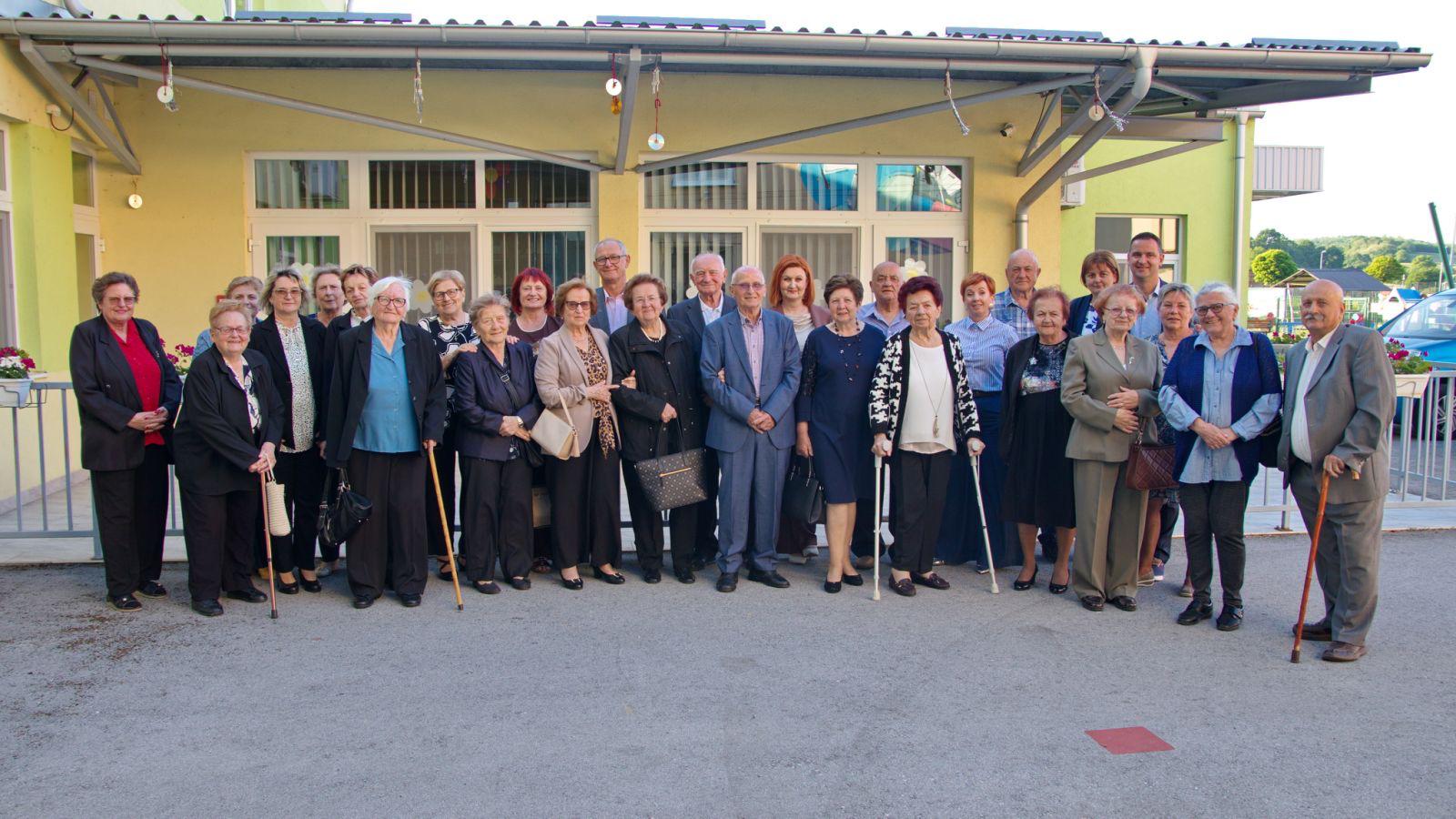 os veliko trojstvo umirovljenici 6
