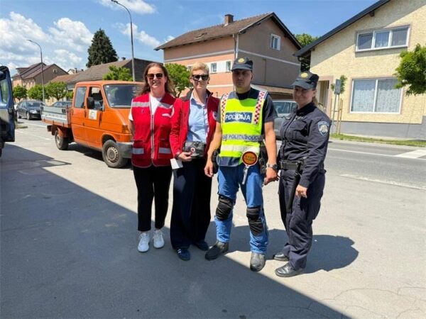 prva pomoc policija crveni kriz 1 1