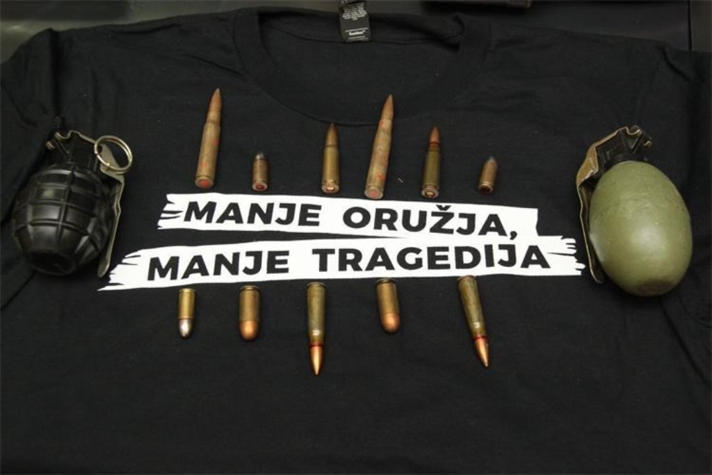 Čistio garažu pa pronašao 1.267 komada streljiva iz Domovinskog rata oruzje policija manje oruzja manje tragedija