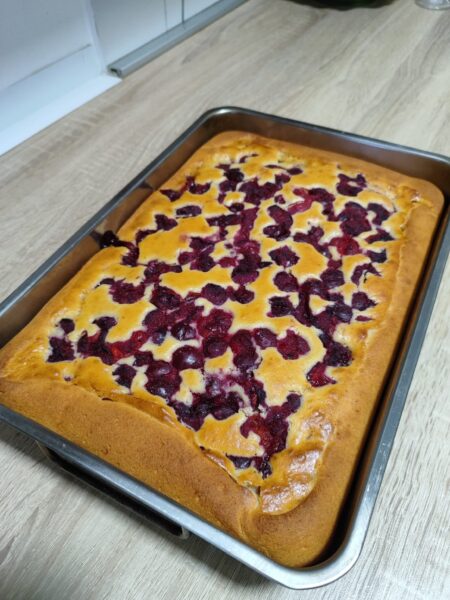 kolac s visnjama bakin recept 2