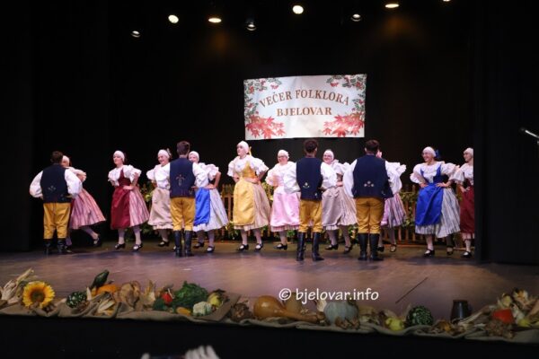 2026 10 04 vecerfolklora 82